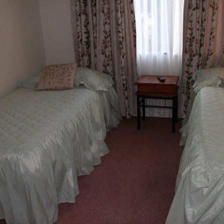 Asure Camelot Arms Motor Lodge Auckland Phòng bức ảnh
