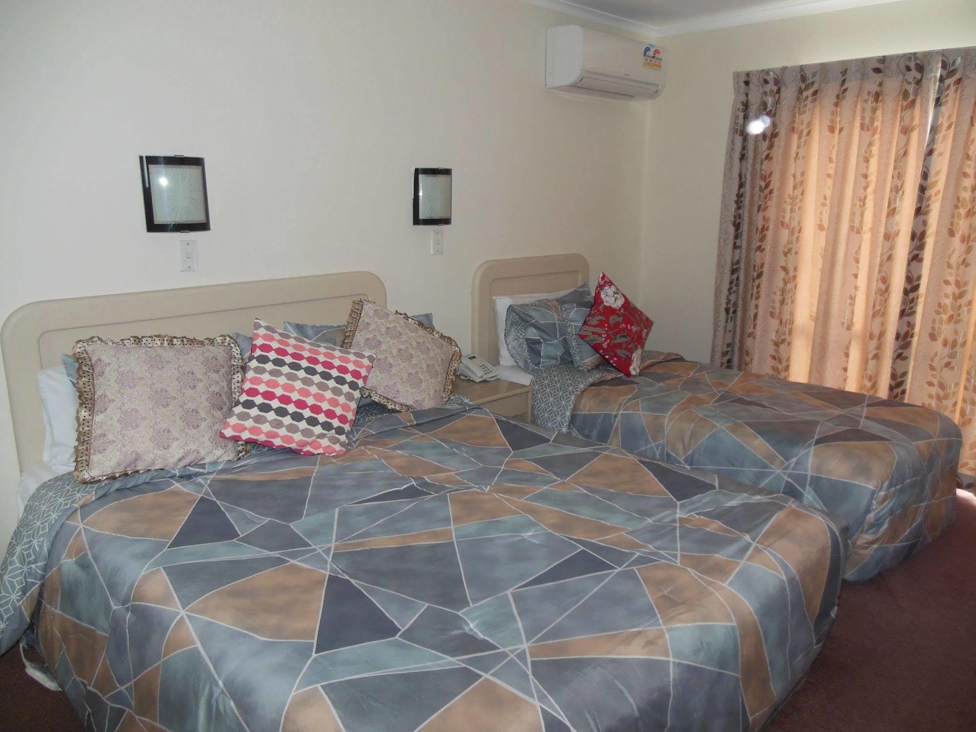 Asure Camelot Arms Motor Lodge Auckland Ngoại thất bức ảnh